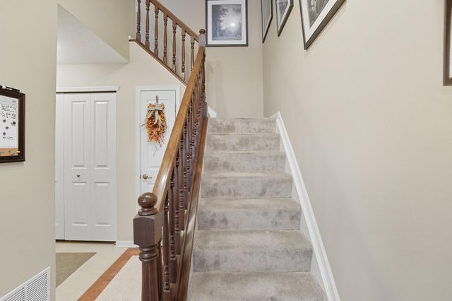 1636 Chestnut Farms Loop, 12, Grove City, OH 43123