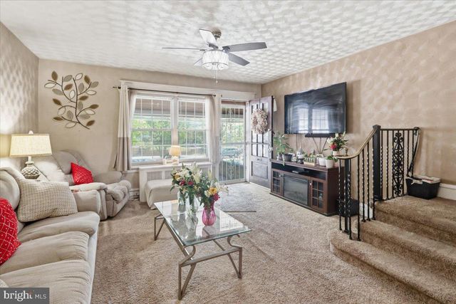 1158 MARLYN RD, Philadelphia, PA 19151