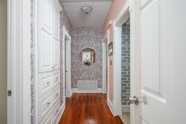 1005 Classen Boulevard, Norman, OK 73071