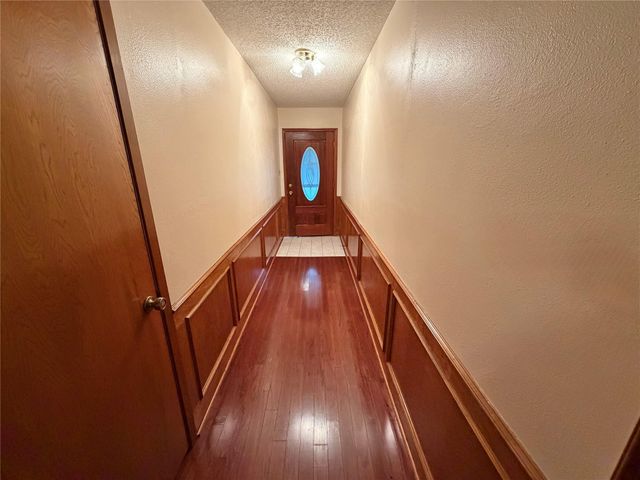 913 Cannan Drive, Angleton, TX 77515
