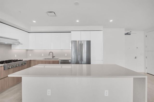 400 CENTRAL AVENUE 2205, St Petersburg, FL 33701