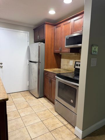9 Village Rock 1, Natick, MA 01760
