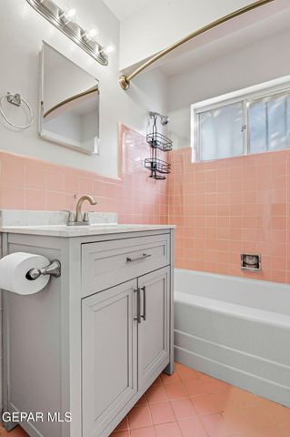 6033 ALCALDE Avenue, El Paso, TX 79912