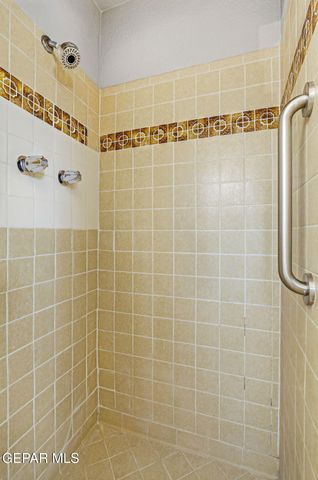 6033 ALCALDE Avenue, El Paso, TX 79912