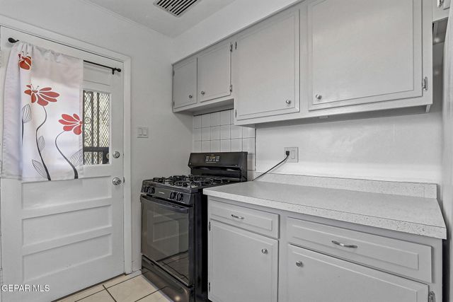 6033 ALCALDE Avenue, El Paso, TX 79912