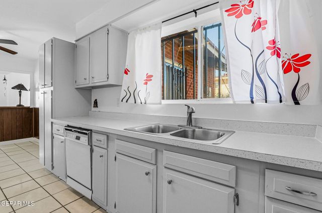 6033 ALCALDE Avenue, El Paso, TX 79912