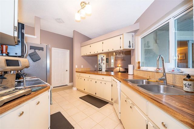 4008 BARNSLEY DRIVE, Orlando, FL 32812