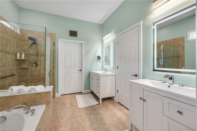 9343 Fieldstone LN, Naples, FL 34120