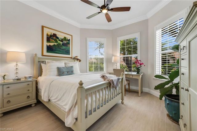 9343 Fieldstone LN, Naples, FL 34120