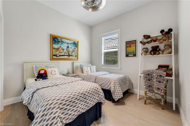 9343 Fieldstone LN, Naples, FL 34120