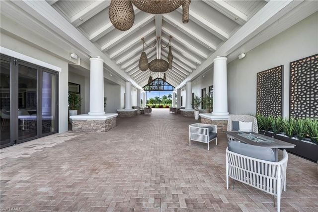 9343 Fieldstone LN, Naples, FL 34120