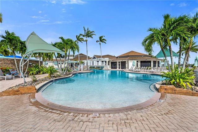 9343 Fieldstone LN, Naples, FL 34120