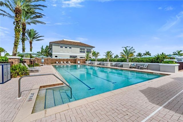 9343 Fieldstone LN, Naples, FL 34120