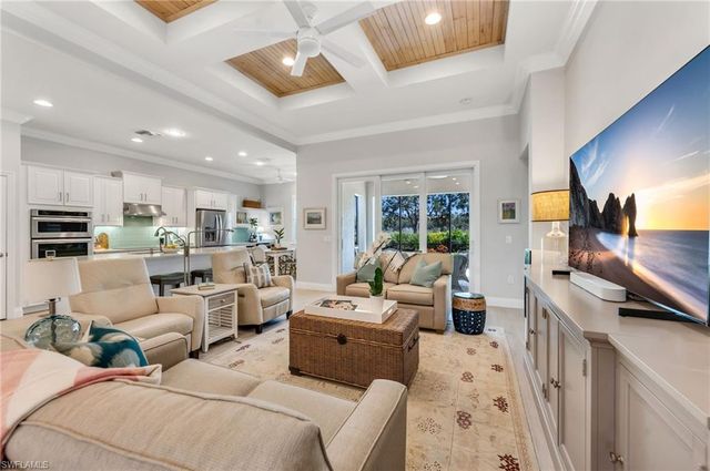 9343 Fieldstone LN, Naples, FL 34120