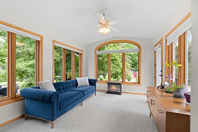 10359 Huntington Drive, Eden Prairie, MN 55347