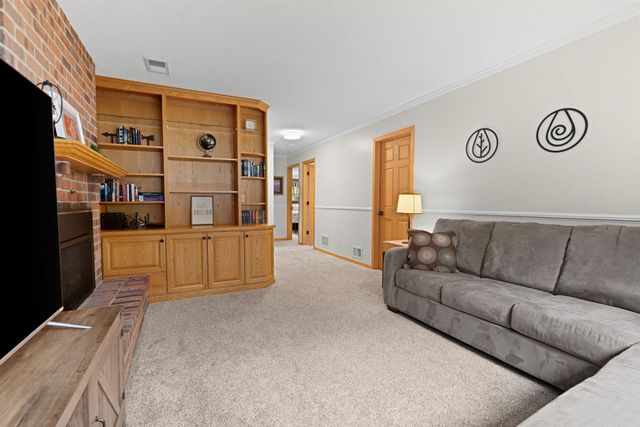 10359 Huntington Drive, Eden Prairie, MN 55347
