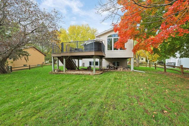 10359 Huntington Drive, Eden Prairie, MN 55347