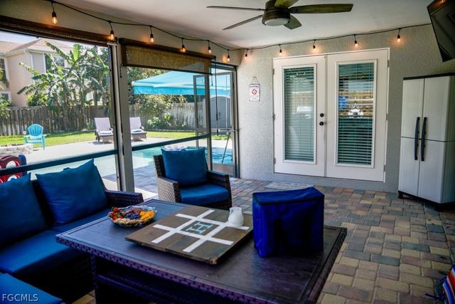 560 E Valley DR, Bonita Springs, FL 34134