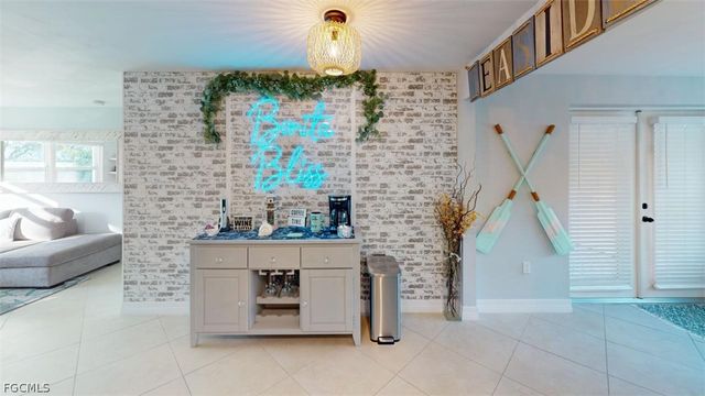 560 E Valley DR, Bonita Springs, FL 34134