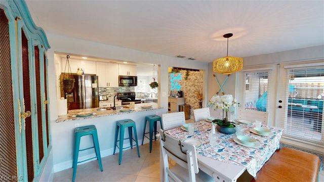560 E Valley DR, Bonita Springs, FL 34134