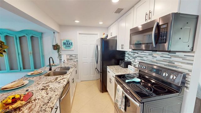 560 E Valley DR, Bonita Springs, FL 34134