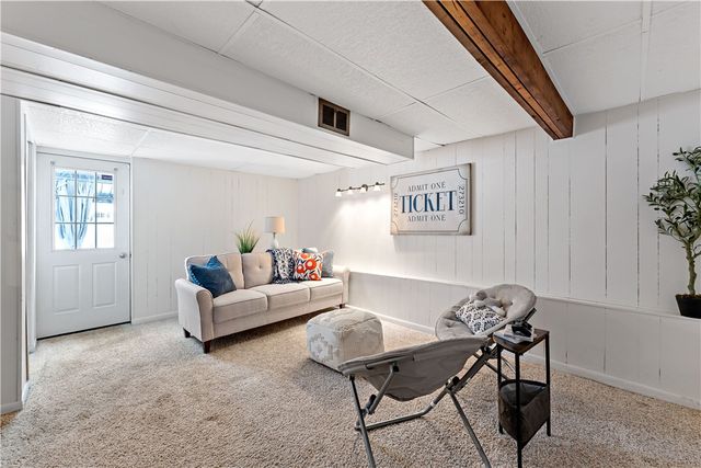 325 Sarver Rd, Buffalo Twp, PA 16055