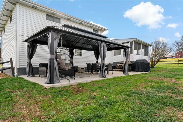 325 Sarver Rd, Buffalo Twp, PA 16055