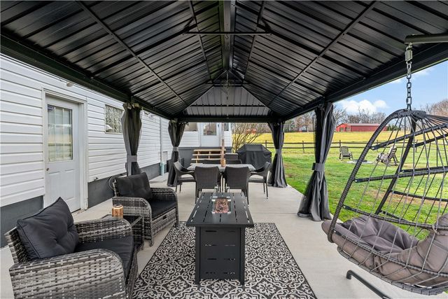 325 Sarver Rd, Buffalo Twp, PA 16055