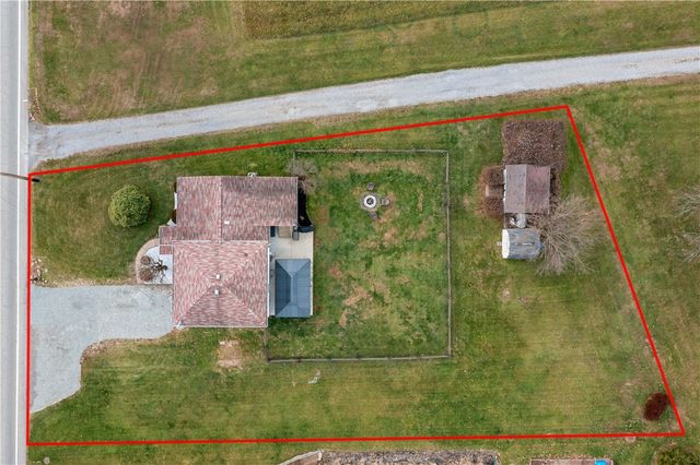 325 Sarver Rd, Buffalo Twp, PA 16055