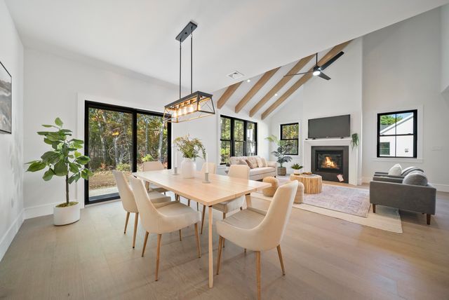 55 Trails Edge Road, Windham, NH 03087