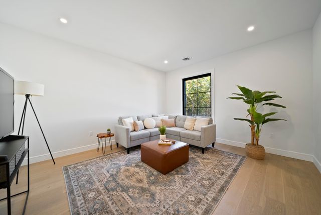 55 Trails Edge Road, Windham, NH 03087