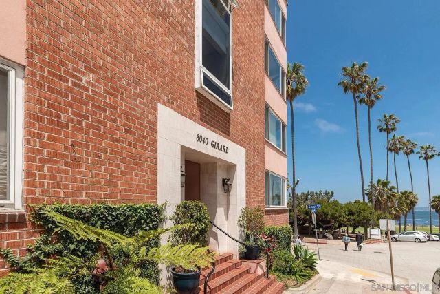 8040 Girard Ave 2, La Jolla, CA 92037