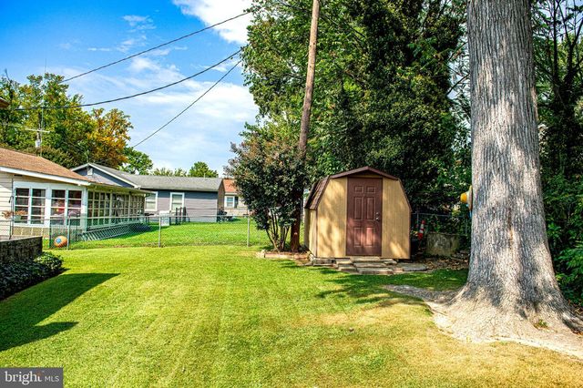 1217 SHORE RD, Middle River, MD 21220