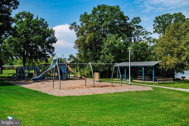 1217 SHORE RD, Middle River, MD 21220
