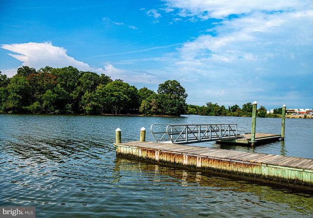 1217 SHORE RD, Middle River, MD 21220