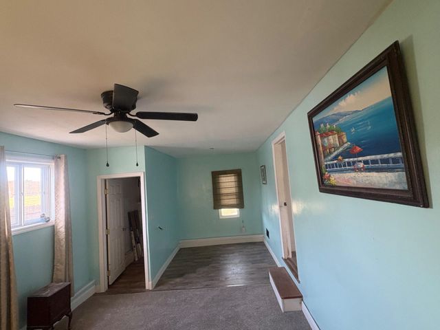 40 WOODLANE DR, Blackwood, NJ 08012