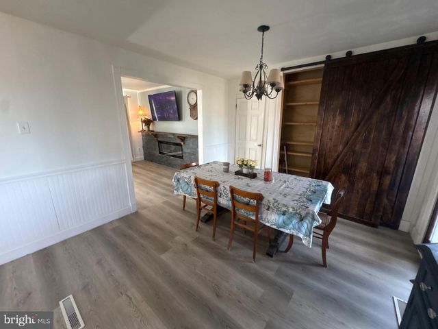 40 WOODLANE DR, Blackwood, NJ 08012