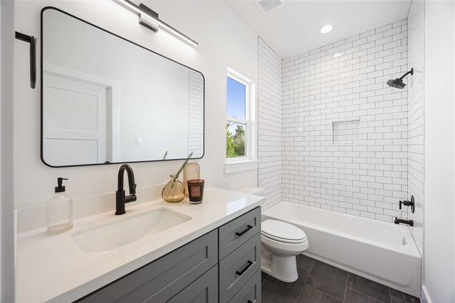 3504 Caplin Street C, Houston, TX 77026