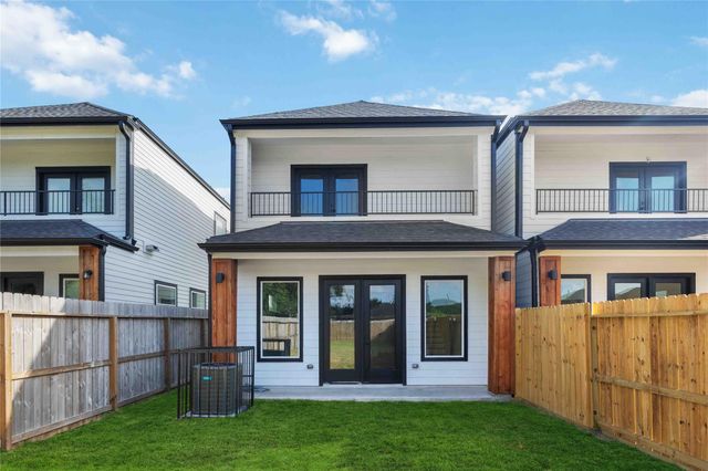 3504 Caplin Street C, Houston, TX 77026