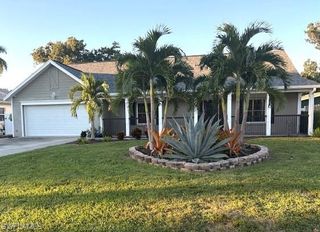 1263 Caloosa DR, Fort Myers, FL 33901