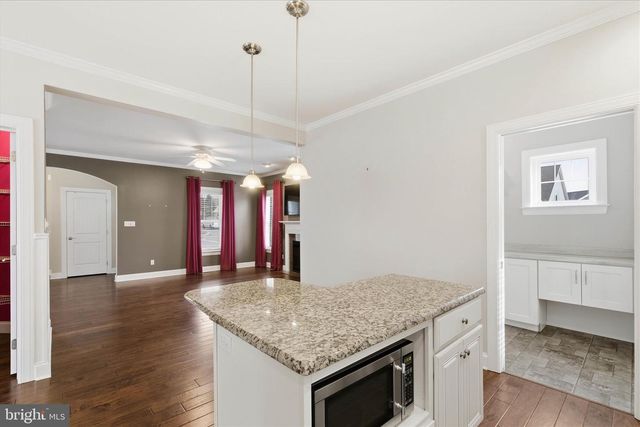 664 RICHMOND DR, Lancaster, PA 17601