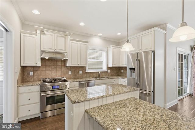 664 RICHMOND DR, Lancaster, PA 17601