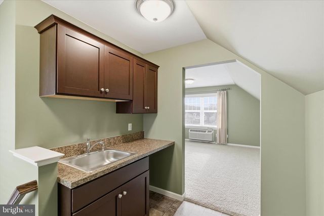 664 RICHMOND DR, Lancaster, PA 17601