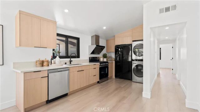 515 N Wayfield, Orange, CA 92867
