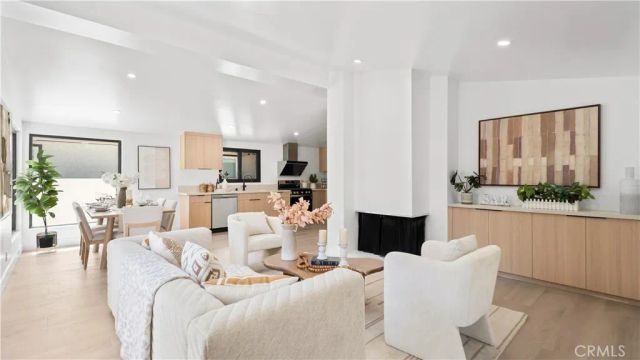 515 N Wayfield, Orange, CA 92867