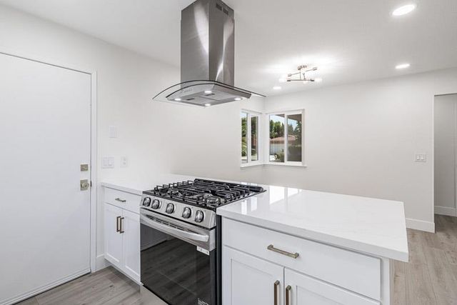 1644 Scott Court, Clovis, CA 93611
