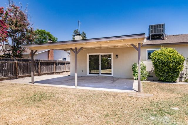1644 Scott Court, Clovis, CA 93611