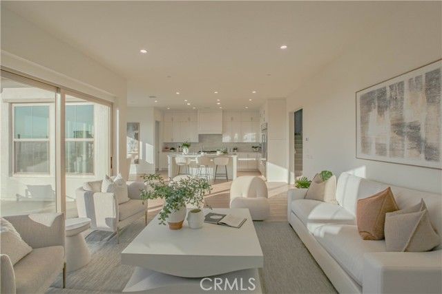 137 Oakstone, Irvine, CA 92618