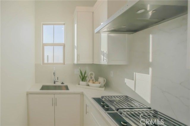 137 Oakstone, Irvine, CA 92618