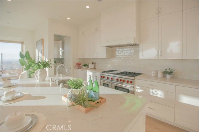 137 Oakstone, Irvine, CA 92618